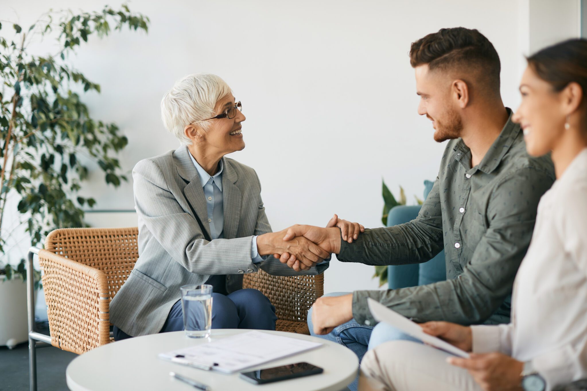 One listing. Eight offices. <br><em>Endless reach.</em>